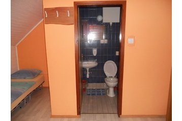 Ģimenes viesu māja Stara Fužina 8